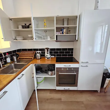 *appartement Moderne/2 Minutes Du Metro*